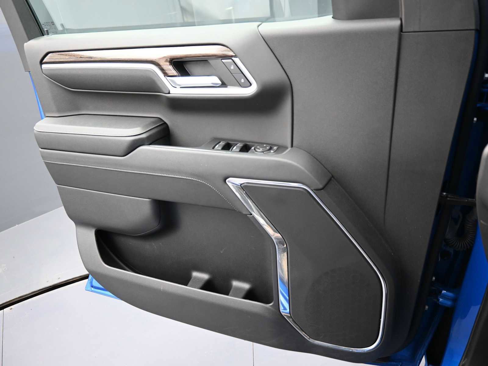 Used 2024 GMC Sierra 1500 Elevation image 11