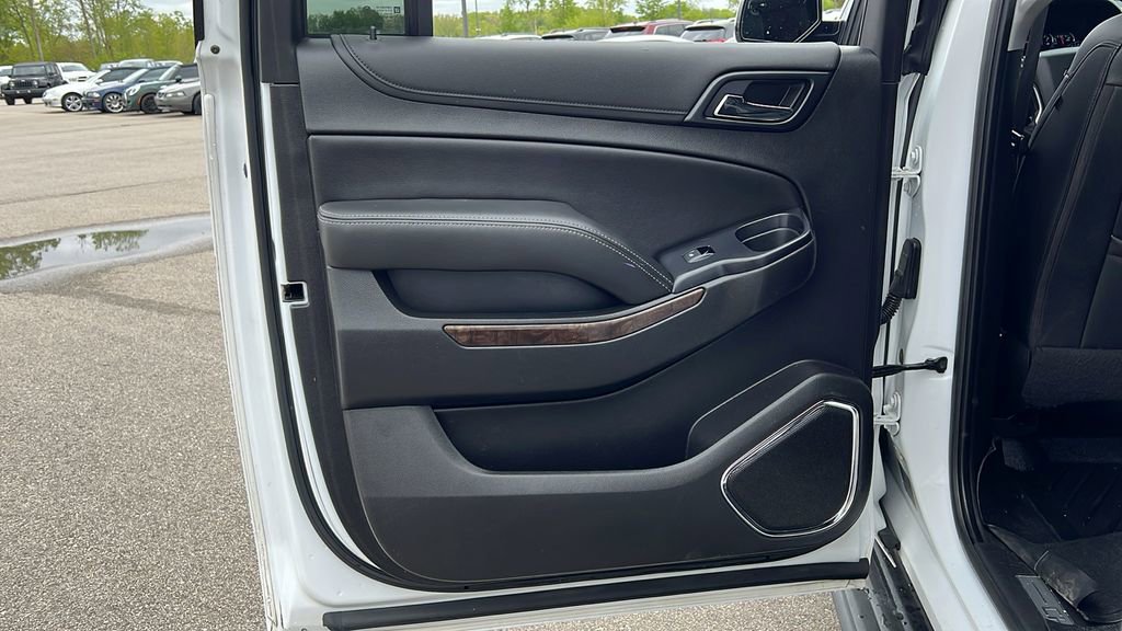 Used 2020 Chevrolet Suburban LT image 29