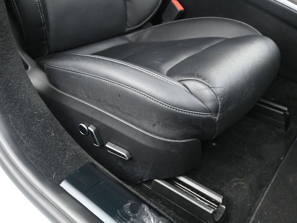 Used 2021 Tesla Model S Plaid image 27