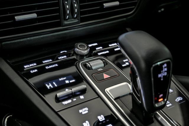 Used 2020 Porsche Cayenne Turbo image 23
