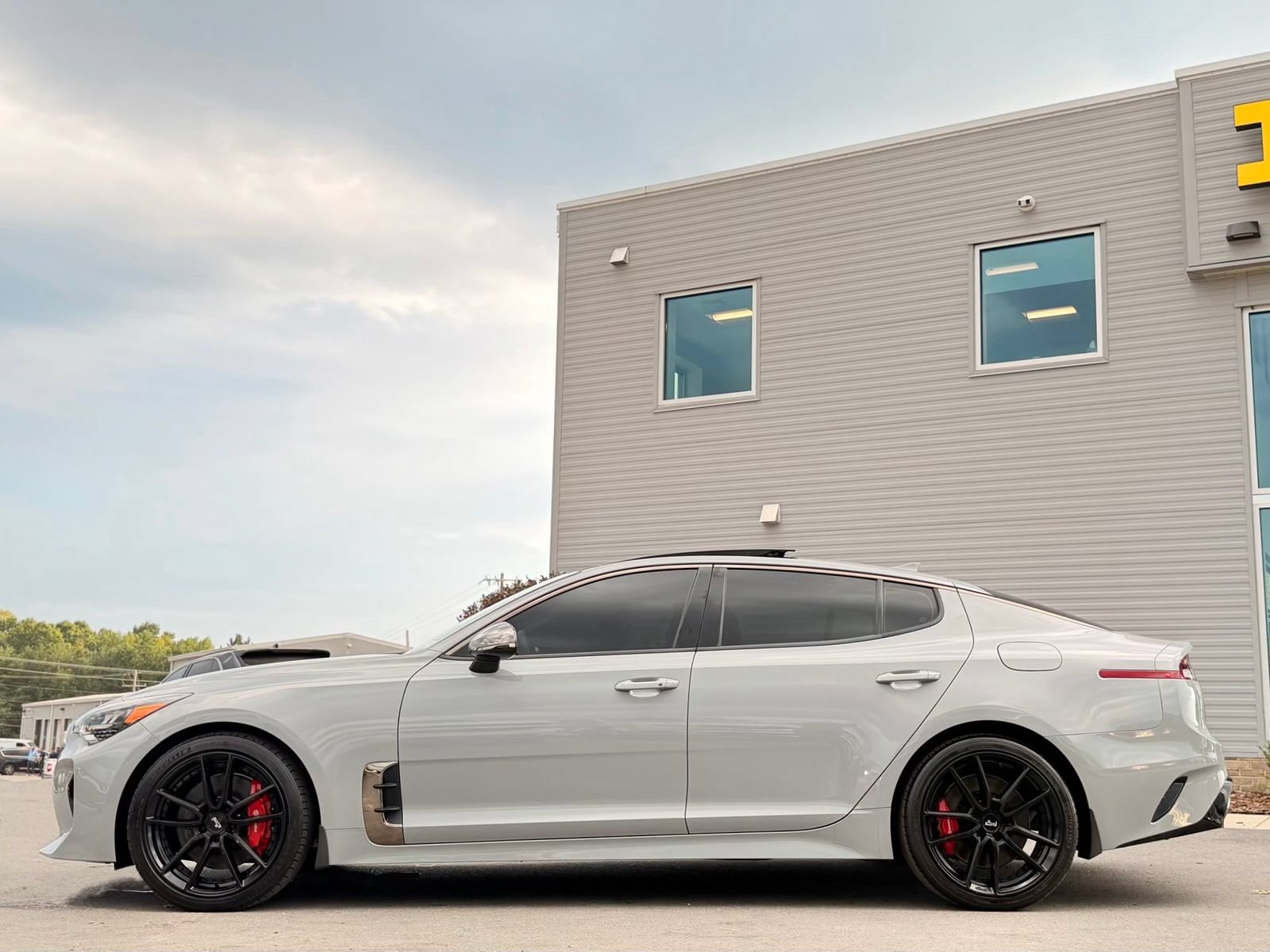 Used 2022 Kia Stinger GT1 w/ Red Interior Color Package RWD image 17