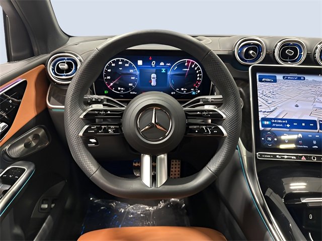 Used 2025 Mercedes-Benz GLC 350e 4MATIC image 17