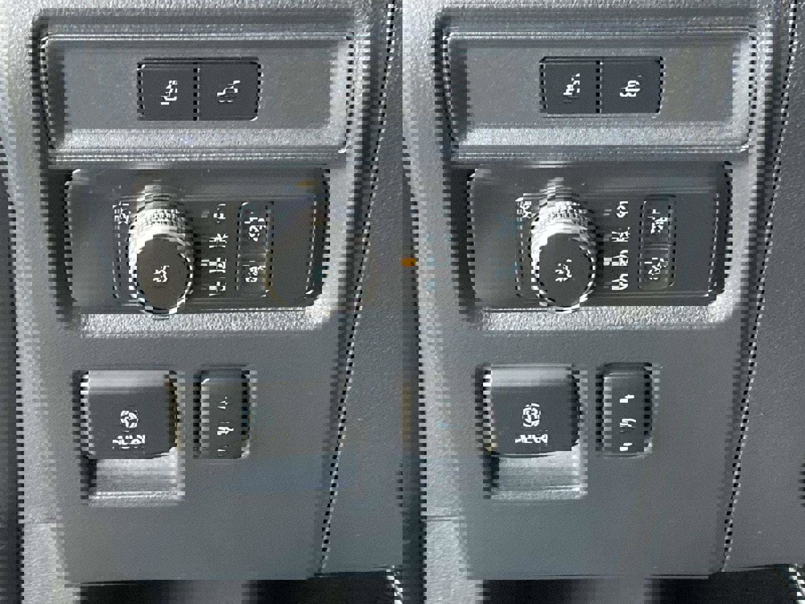 Used 2022 Ford Expedition Limited RWD image 30