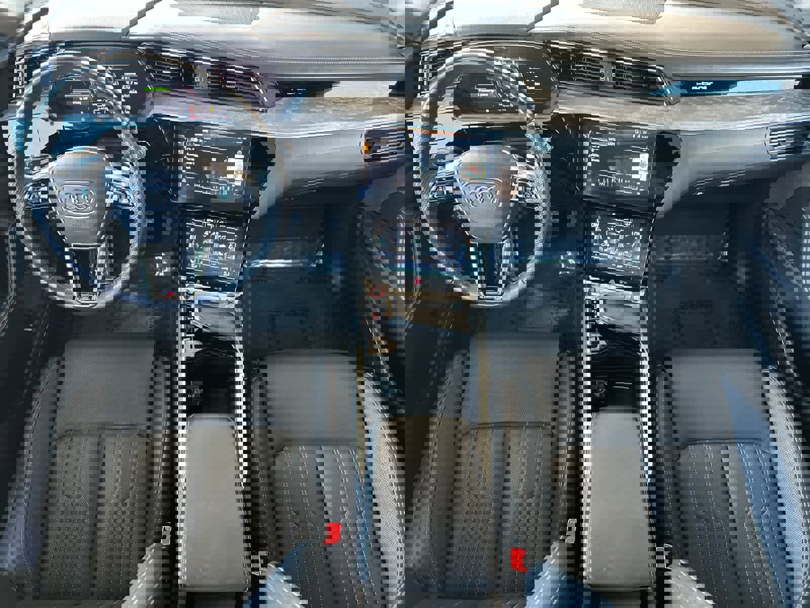 Used 2022 Audi e-tron S Premium Plus image 3