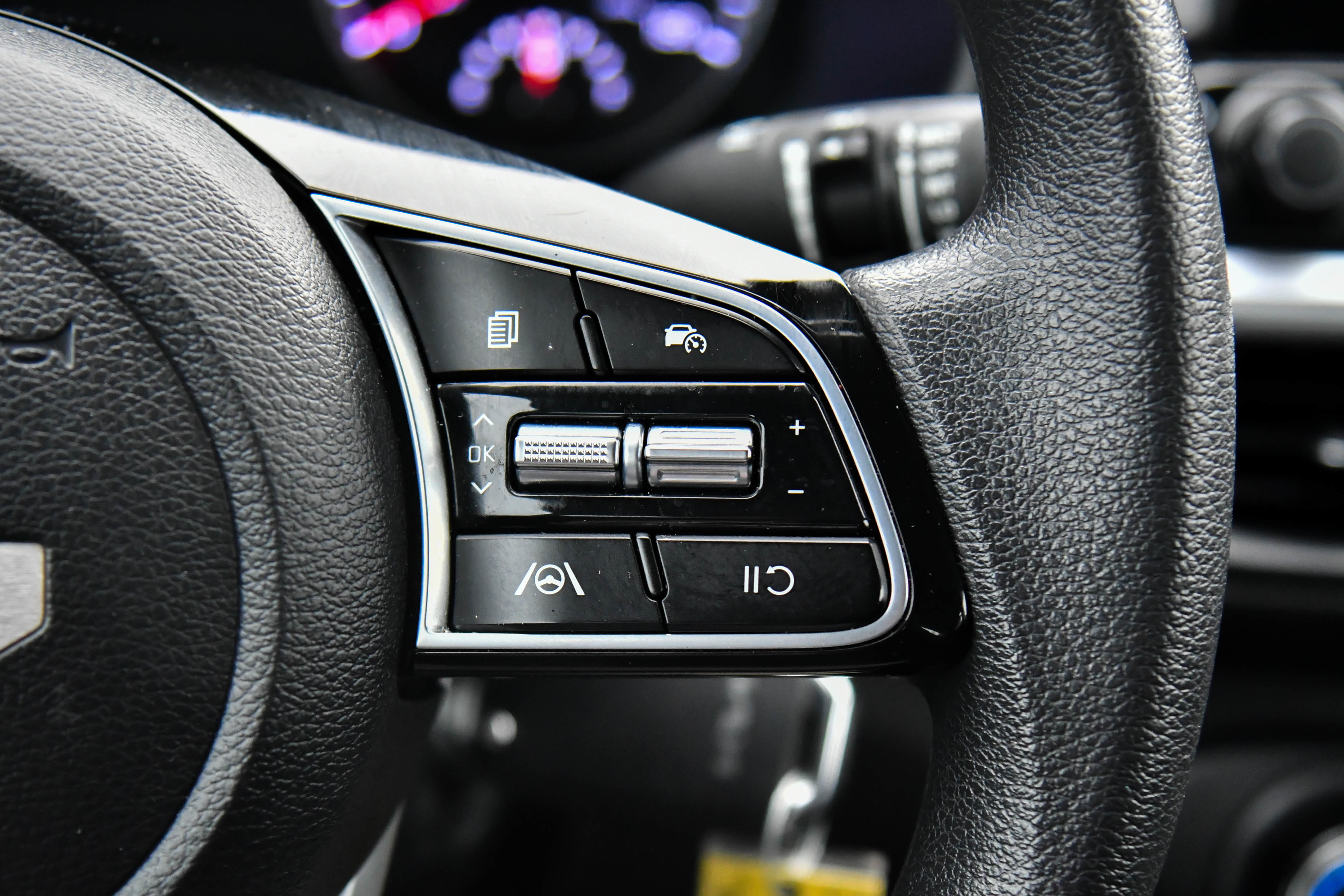 Used 2023 Kia Forte LXS image 24