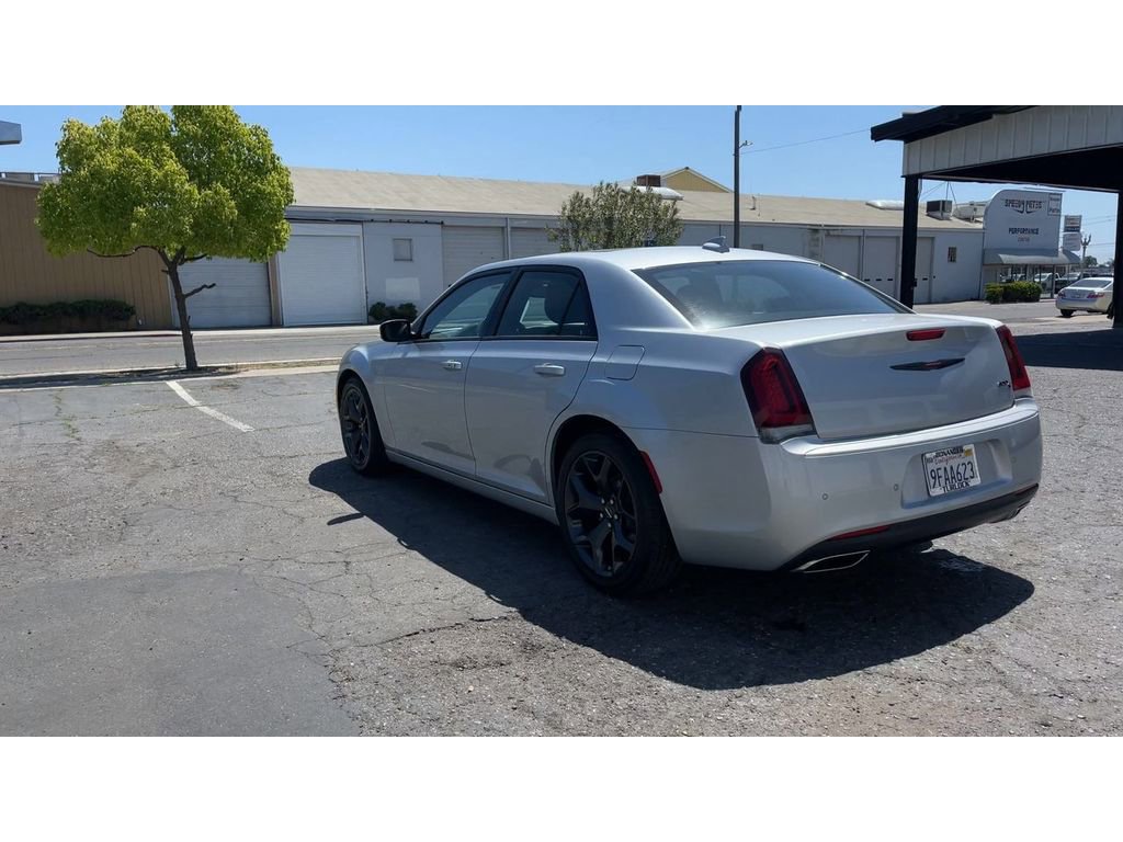 Used 2023 Chrysler 300 S image 9