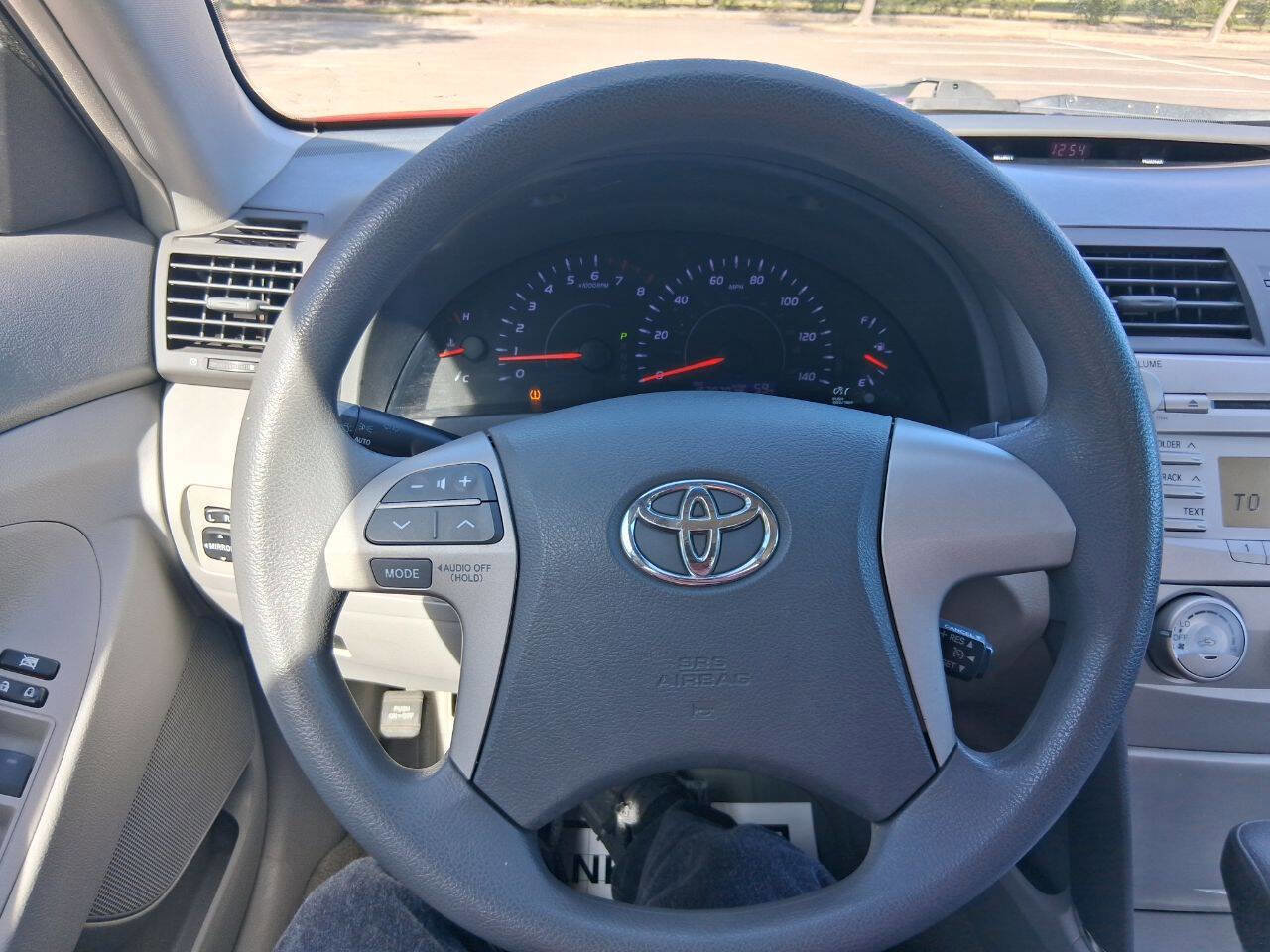 Used 2011 Toyota Camry LE FWD image 18