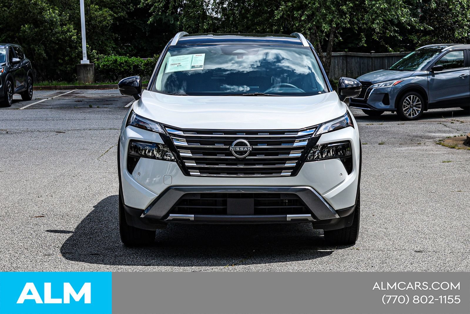 Used 2025 Nissan Rogue SL FWD image 12