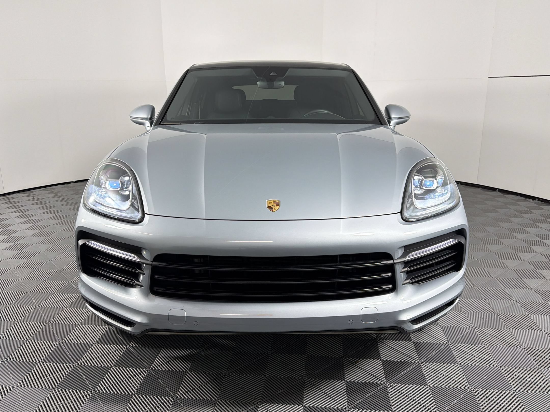 Certified 2023 Porsche Cayenne Coupe AWD/4WD image 6