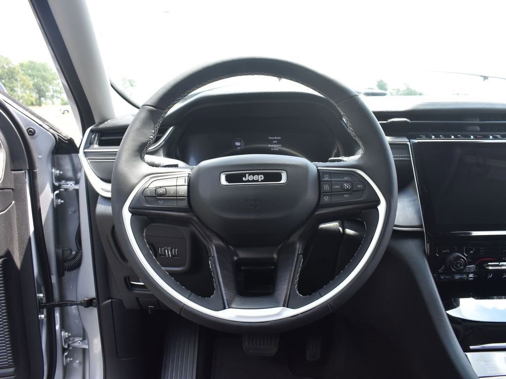 Used 2023 Jeep Grand Cherokee L Limited w/ Trailer Tow Group (B) image 38