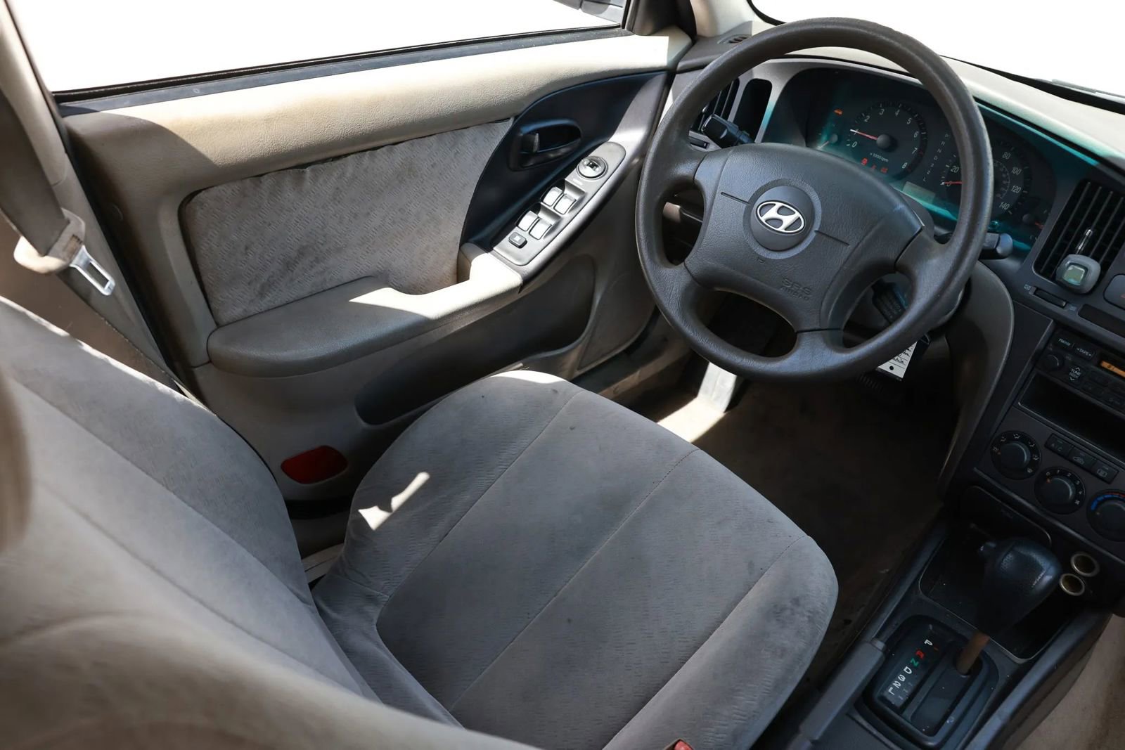 Used 2005 Hyundai Elantra GLS FWD image 20