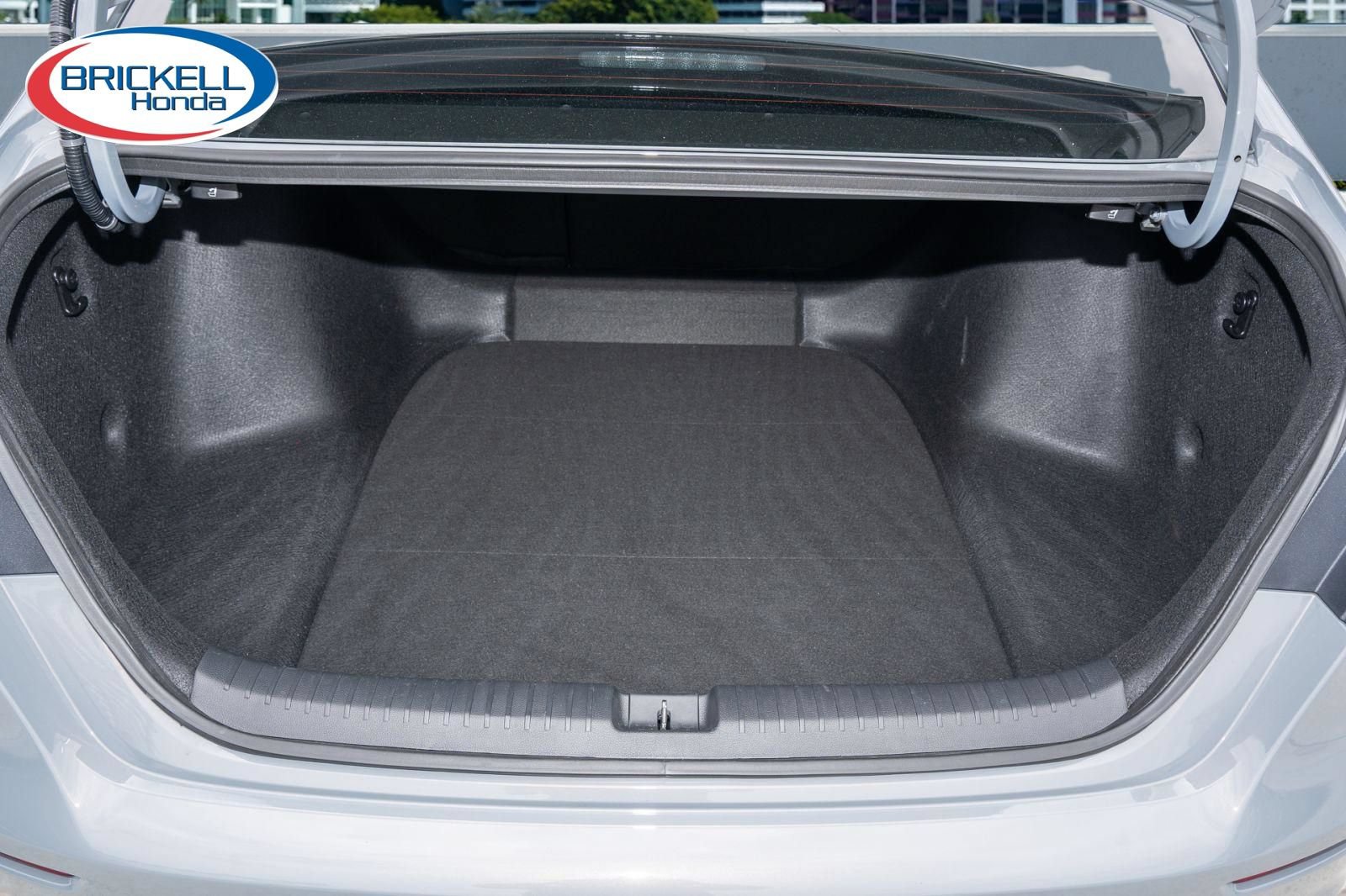 Certified 2025 Honda Accord SE image 9
