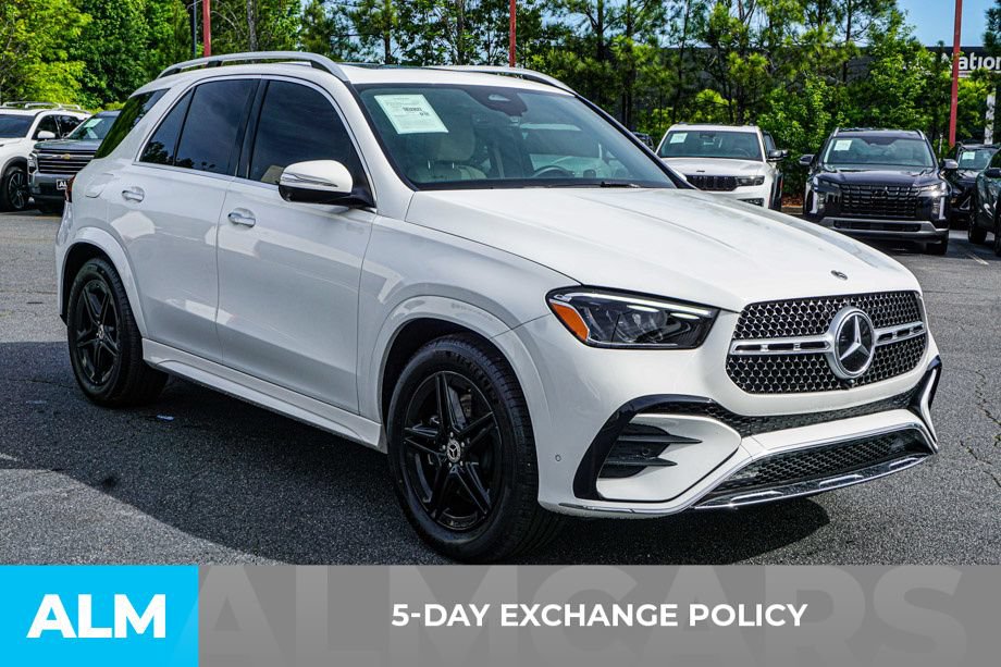 Used 2025 Mercedes-Benz GLE 580 4MATIC image 3