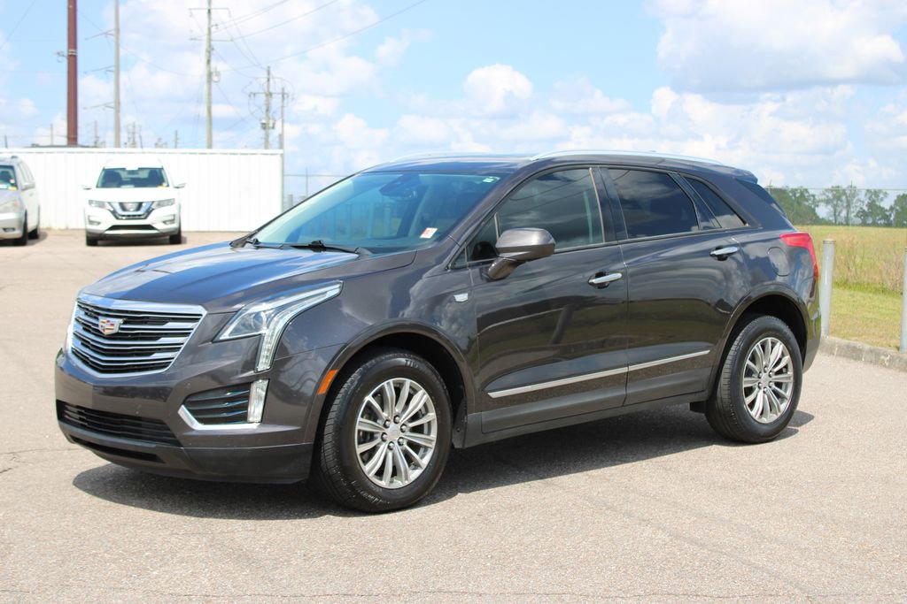 Used 2017 Cadillac XT5 Luxury w/ Driver Awareness Package image 2