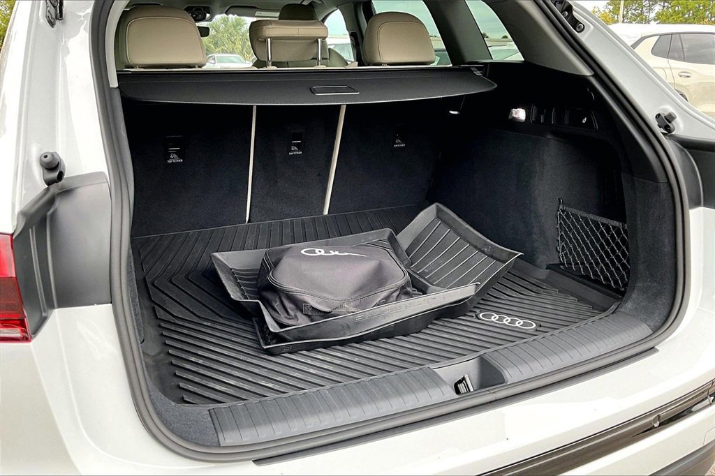 Used 2025 Audi Q6 e-tron Premium Plus w/ Premium Plus image 15