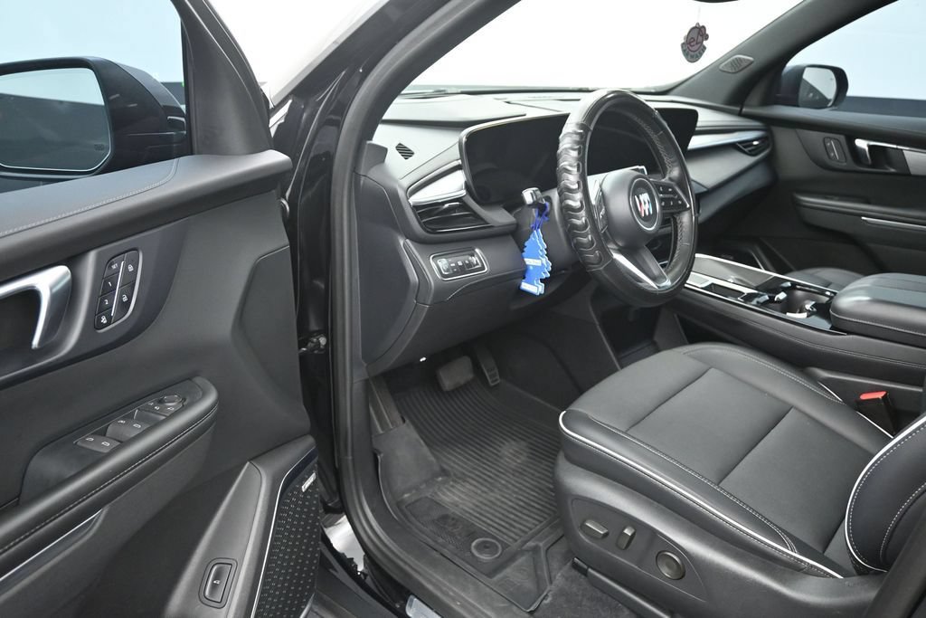 Used 2025 Buick Enclave Preferred w/ Power Package FWD image 10