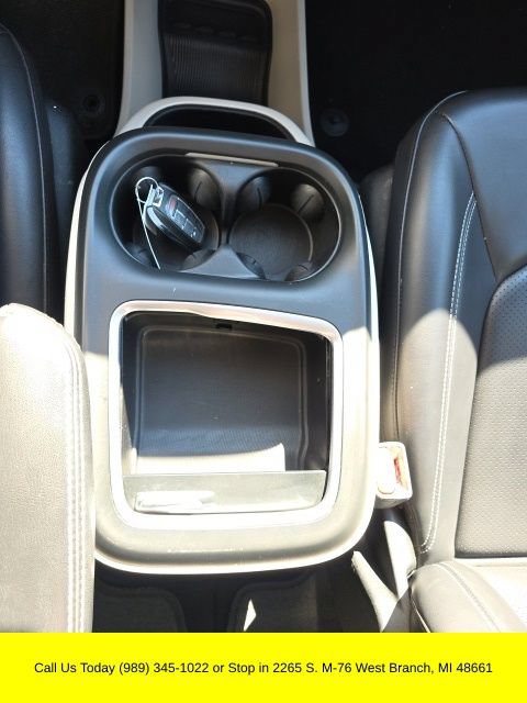 Used 2023 Chrysler Pacifica Touring-L FWD image 27