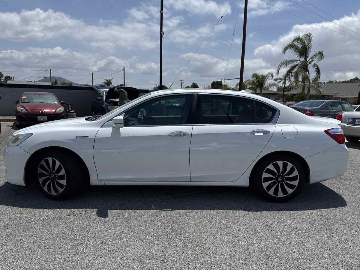 Used 2014 Honda Accord Touring image 5