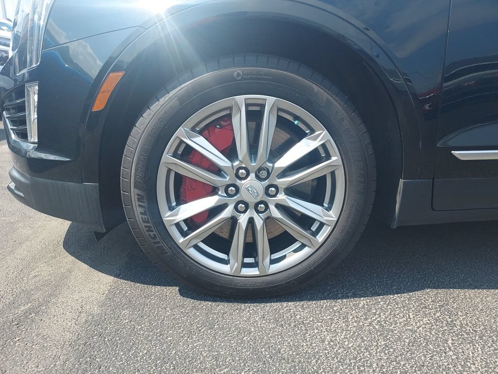 Used 2024 Cadillac XT5 Sportv w/ LPO, Floor Liner Package AWD/4WD image 10
