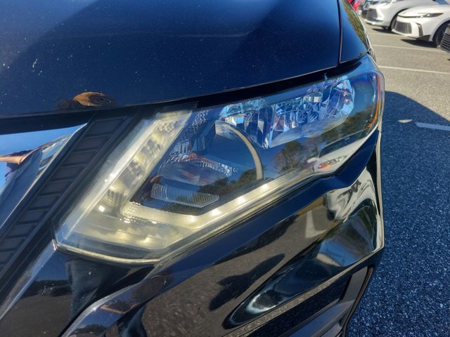 Used 2020 Nissan Rogue S image 16