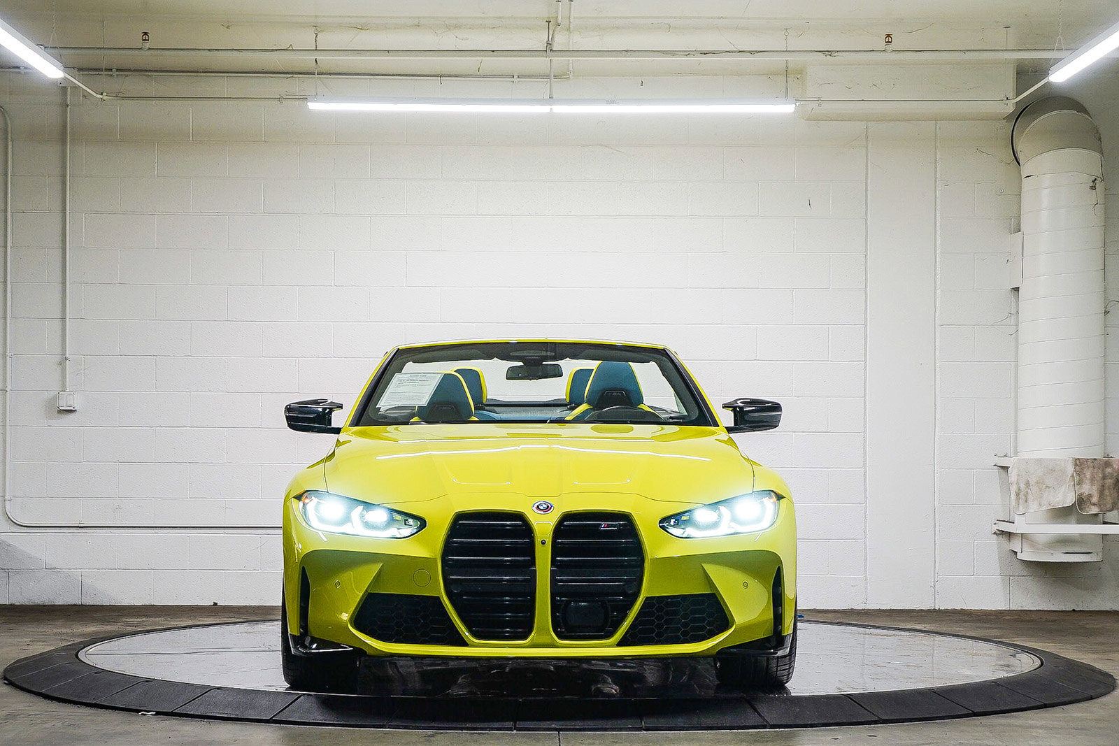 Used 2023 BMW M4 xDrive Competition image 8