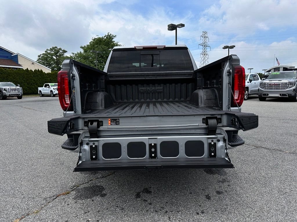 New 2026 GMC Sierra 1500 SLT w/ SLT Premium Package AWD/4WD image 42