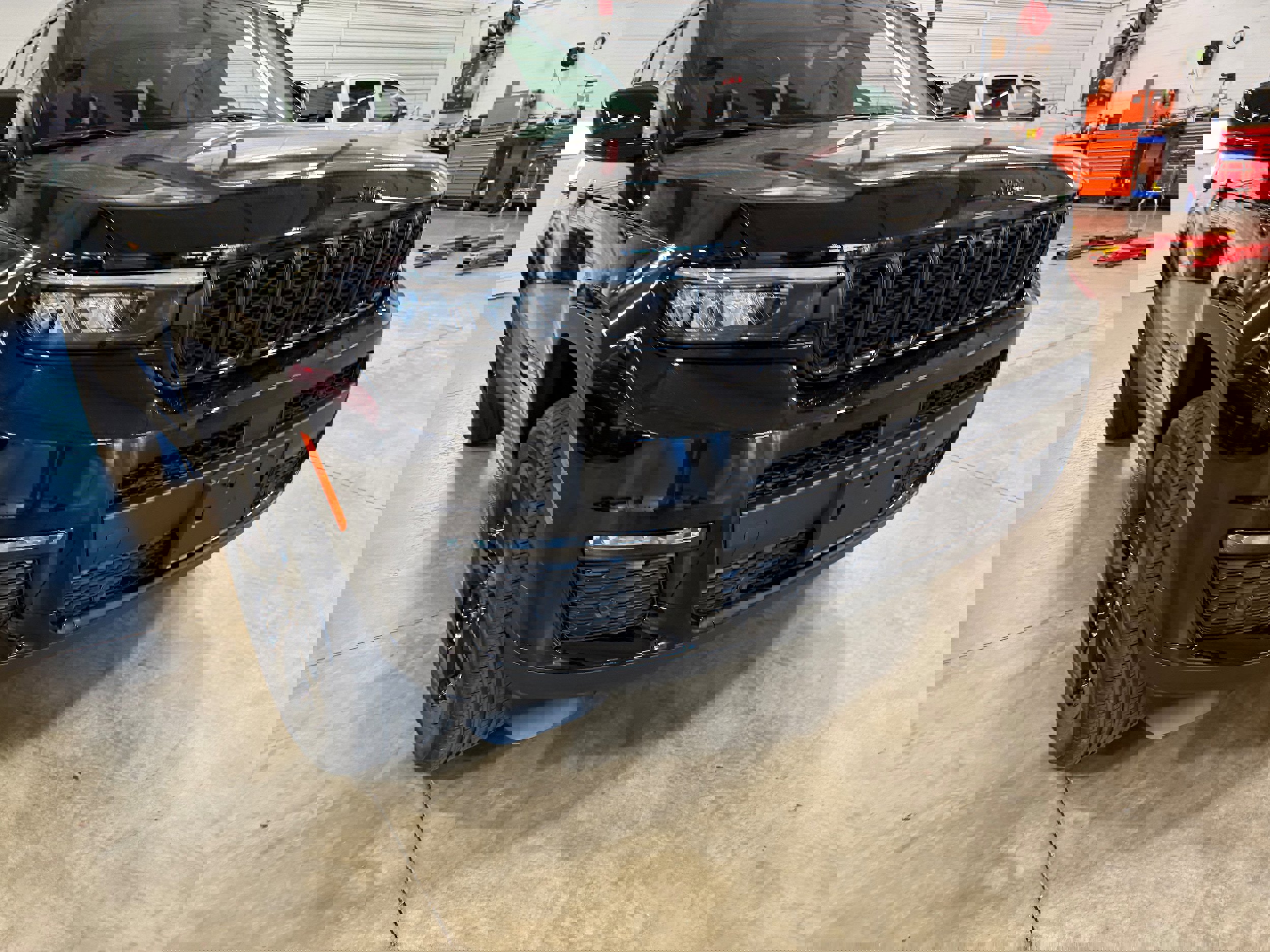 New 2025 Jeep Grand Cherokee L Limited image 2
