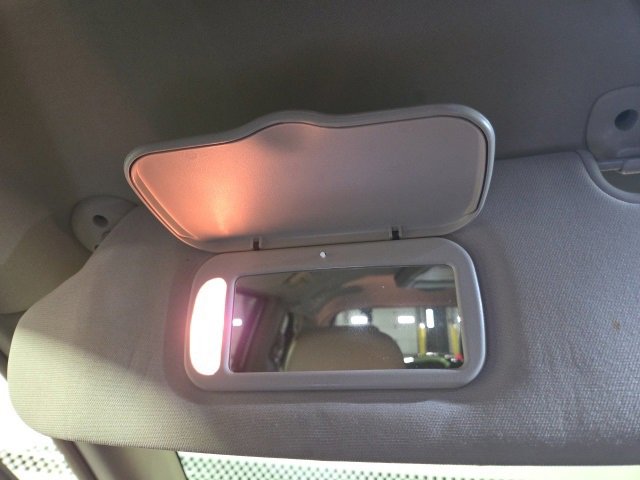 Used 2015 Chrysler Town & Country Touring image 51