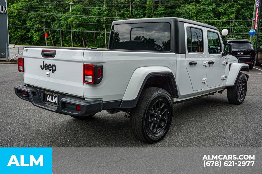 Used 2023 Jeep Gladiator Overland AWD/4WD image 6