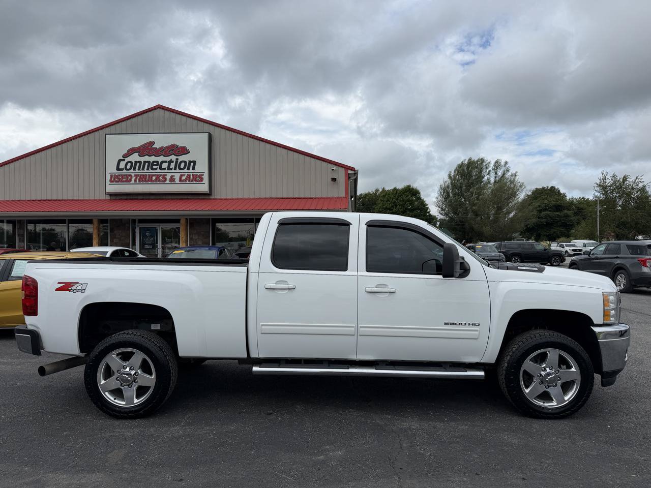 Used 2012 Chevrolet Silverado 2500 LTZ w/ LTZ Plus Package AWD/4WD image 3