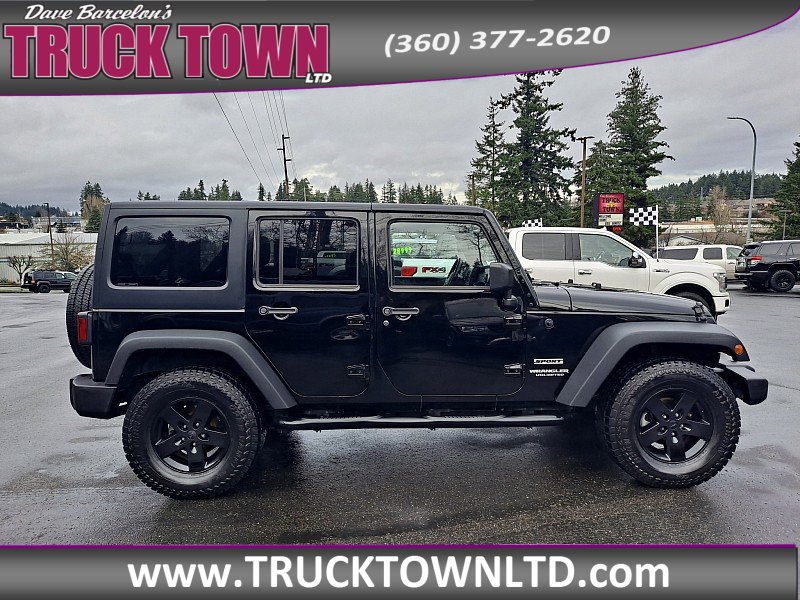 Used 2015 Jeep Wrangler Unlimited Sport w/ Quick Order Package 24S AWD/4WD image 2