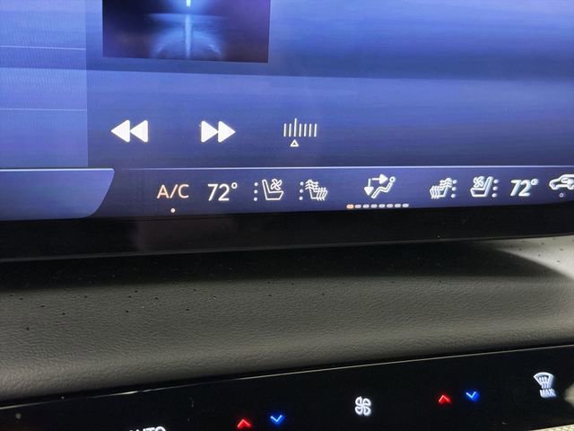 Used 2025 Buick Enclave Avenir w/ Super Cruise Package image 30