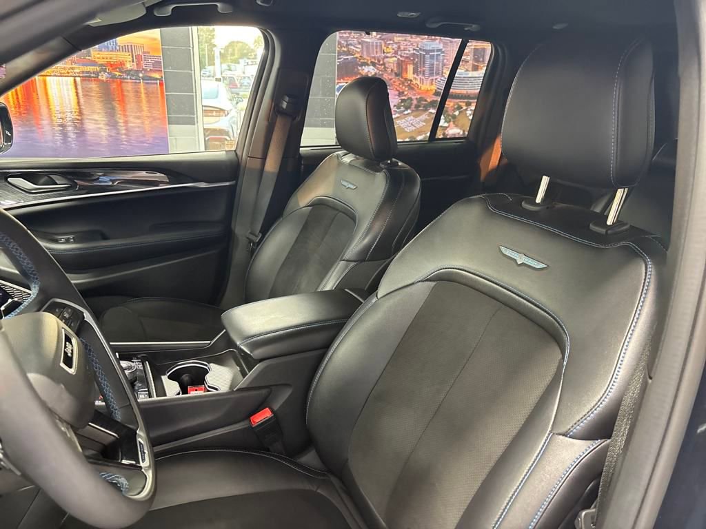 New 2024 Jeep Grand Cherokee Trailhawk w/ Advanced Protech Group II image 18