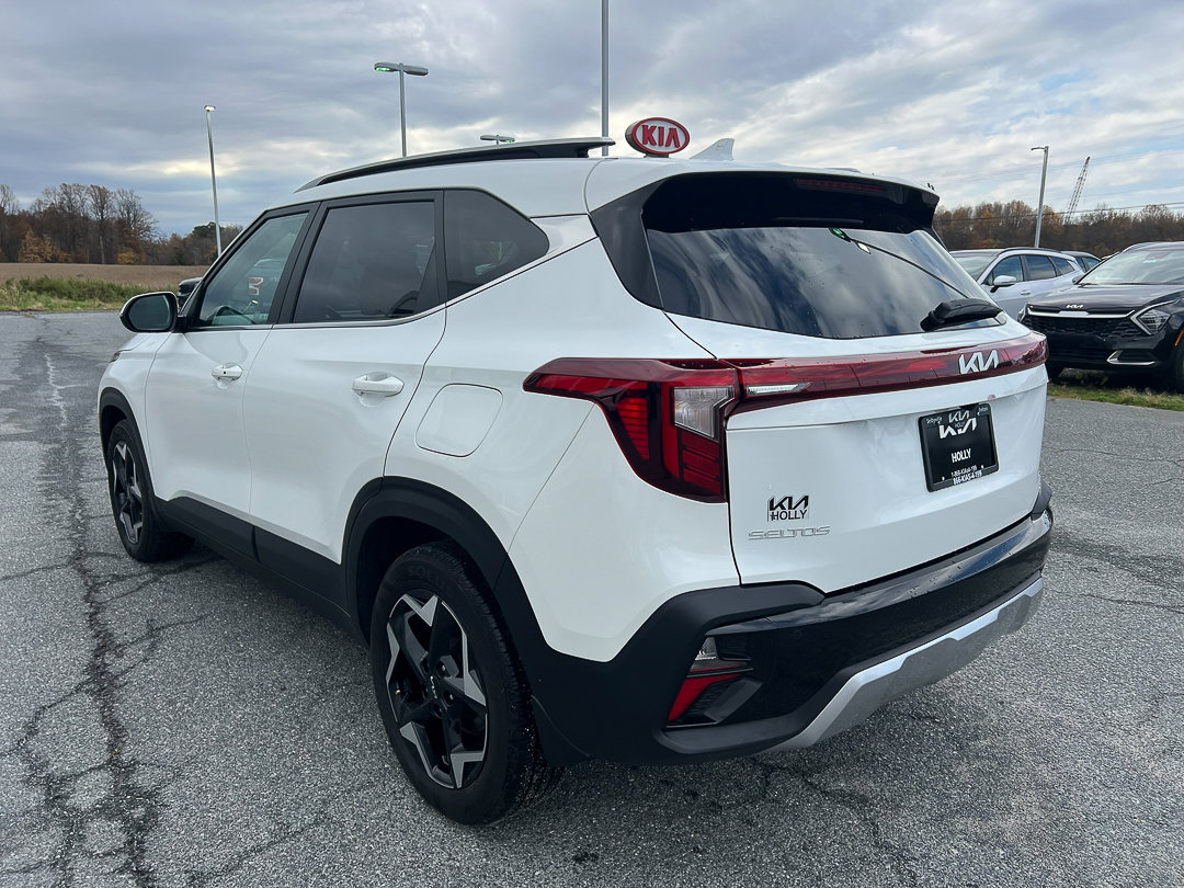Used 2025 Kia Seltos EX w/ EX Sunroof Package image 3