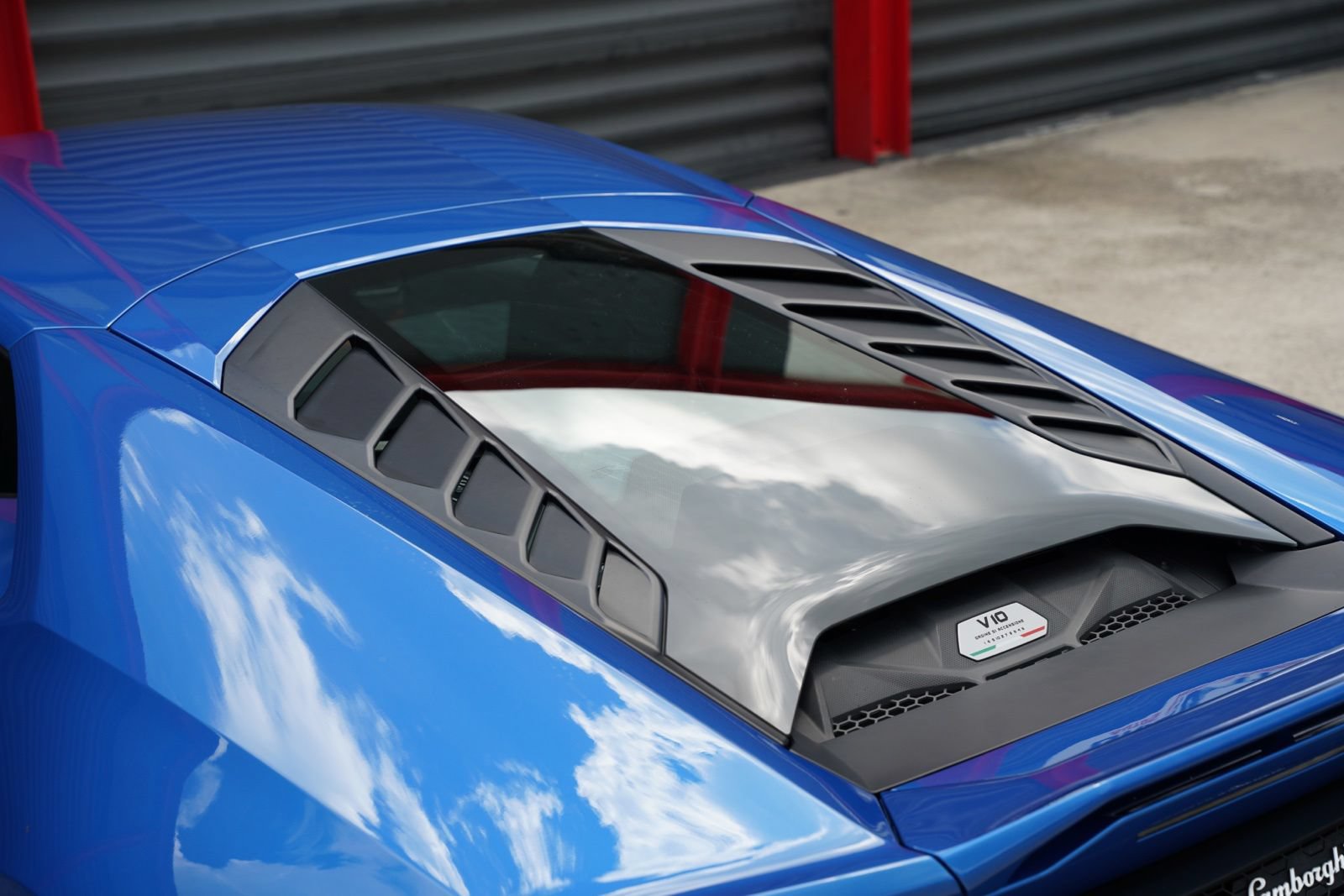 Used 2020 Lamborghini Huracan EVO RWD image 19