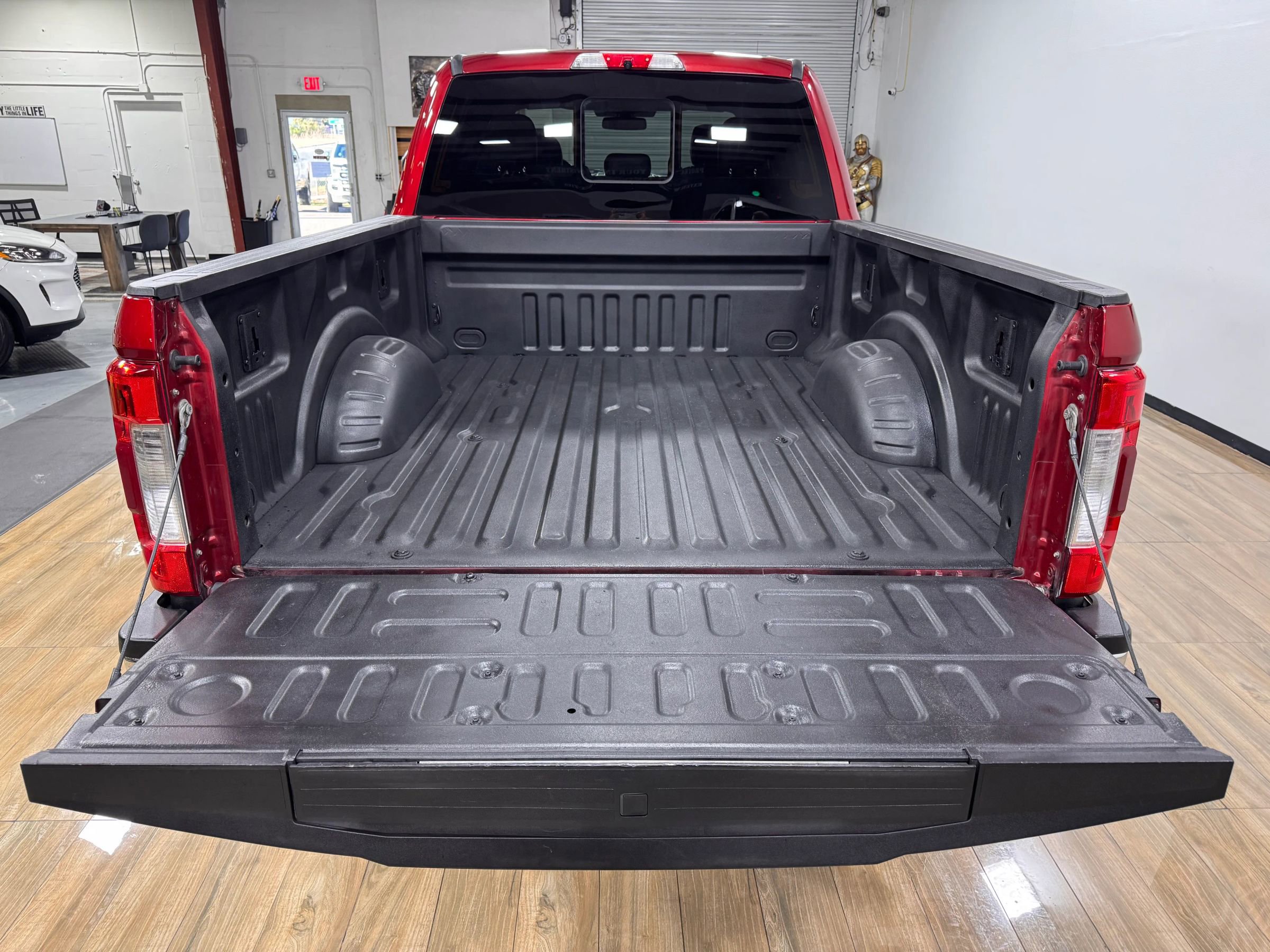 Used 2019 Ford F250 King Ranch w/ Chrome Package AWD/4WD image 8