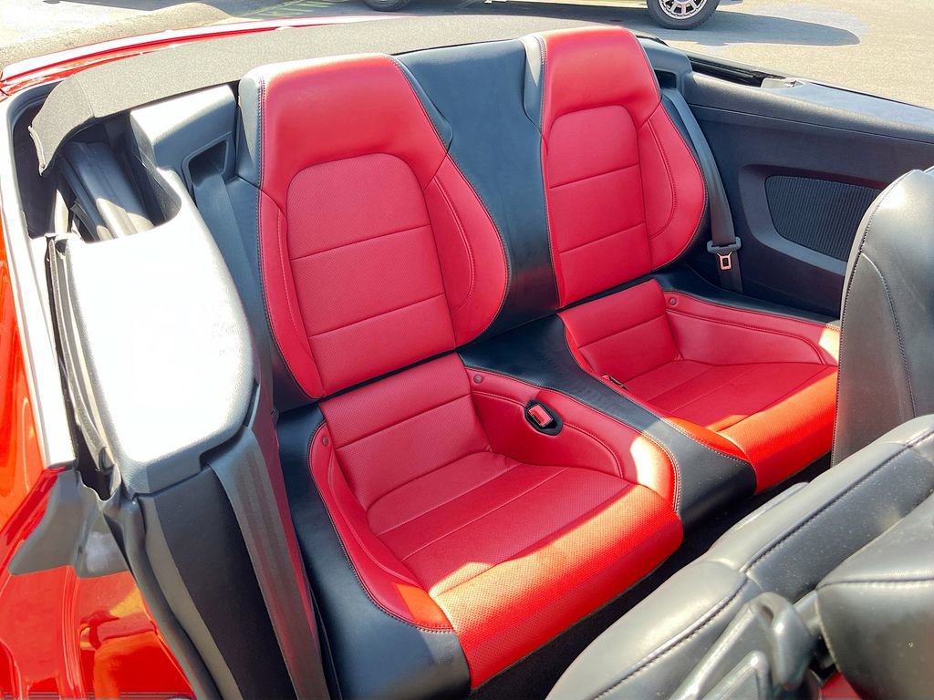 Used 2019 Ford Mustang Premium w/ Equipment Group 201A RWD image 26
