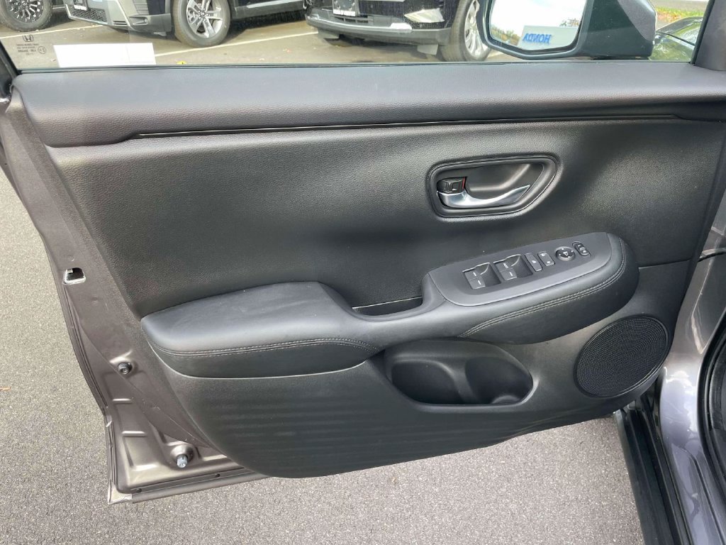 Certified 2023 Honda HR-V LX image 16