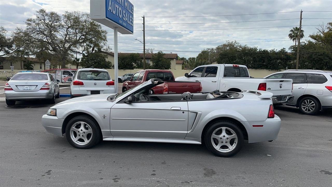 Used 2003 Ford Mustang Convertible image 15