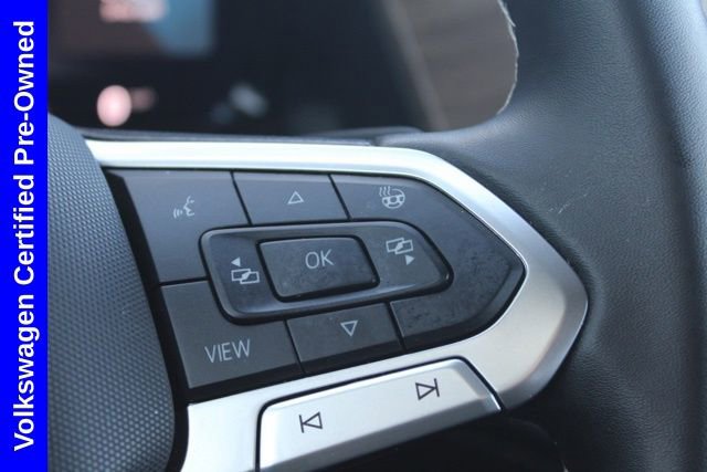 Used 2025 Volkswagen Atlas SE image 30