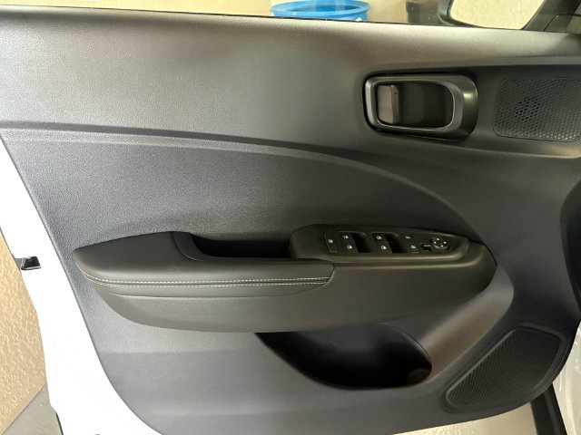 New 2026 Hyundai Venue SEL FWD image 8