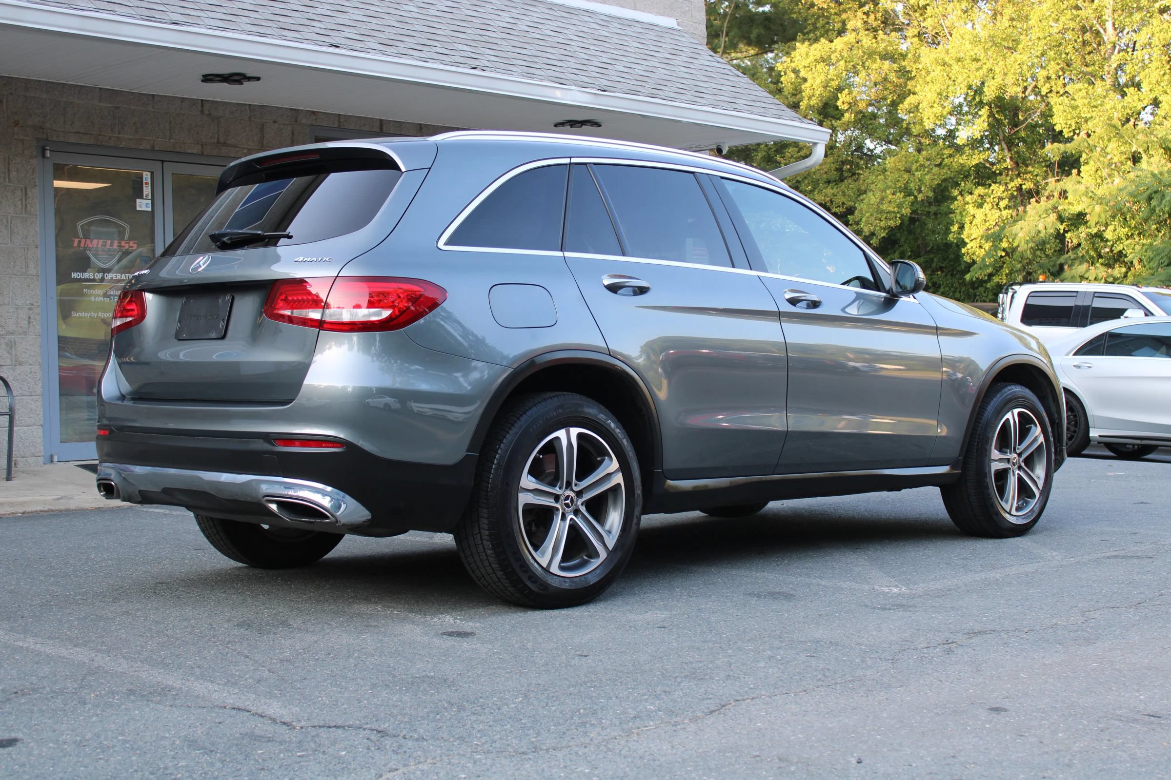 Used 2018 Mercedes-Benz GLC 300 4MATIC image 7