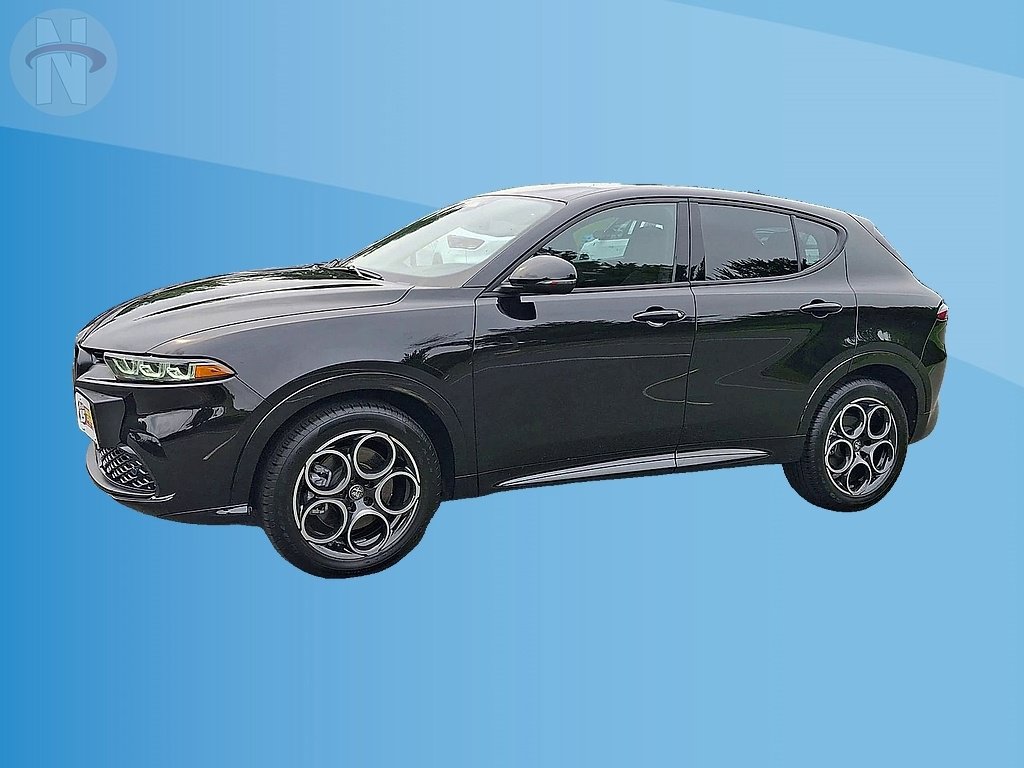 Used 2025 Alfa Romeo Tonale AWD/4WD image 4