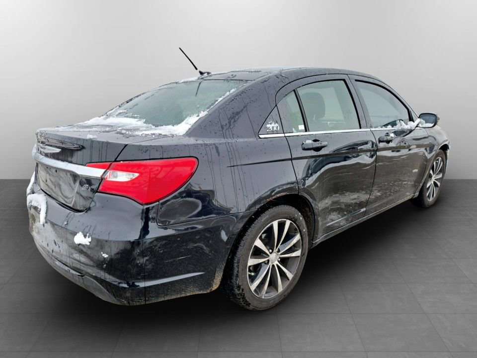 Used 2014 Chrysler 200 Touring w/ 200 S Group image 5