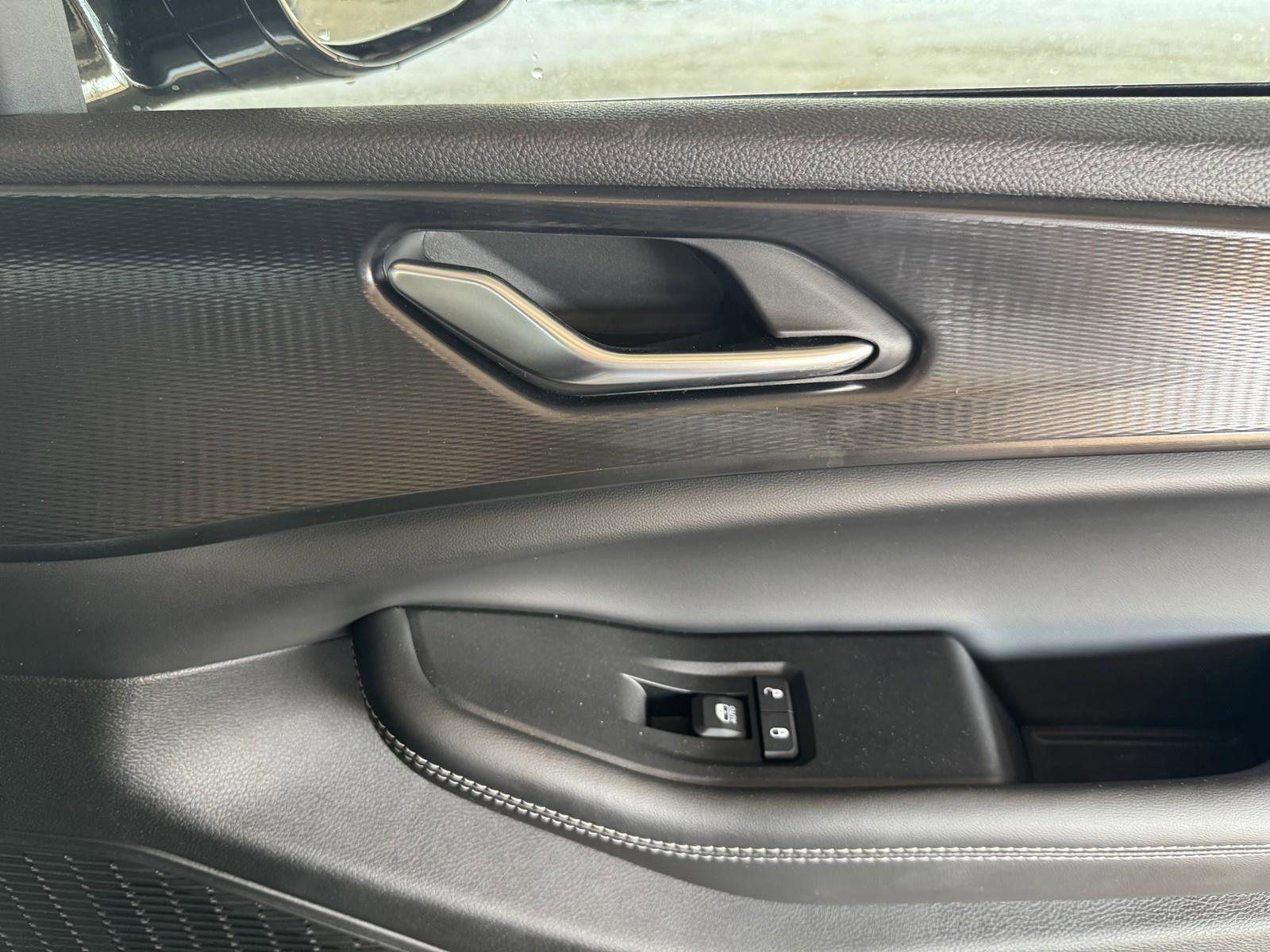 Used 2025 Jeep Grand Cherokee L Altitude image 39