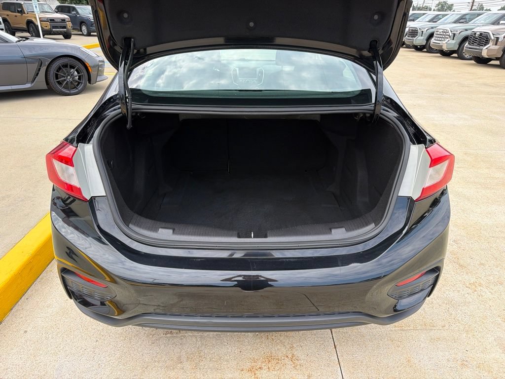 Used 2017 Chevrolet Cruze LT w/ Sun And Sound Package FWD image 25