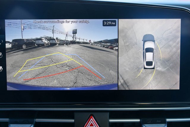 Used 2024 Hyundai Elantra Limited image 32