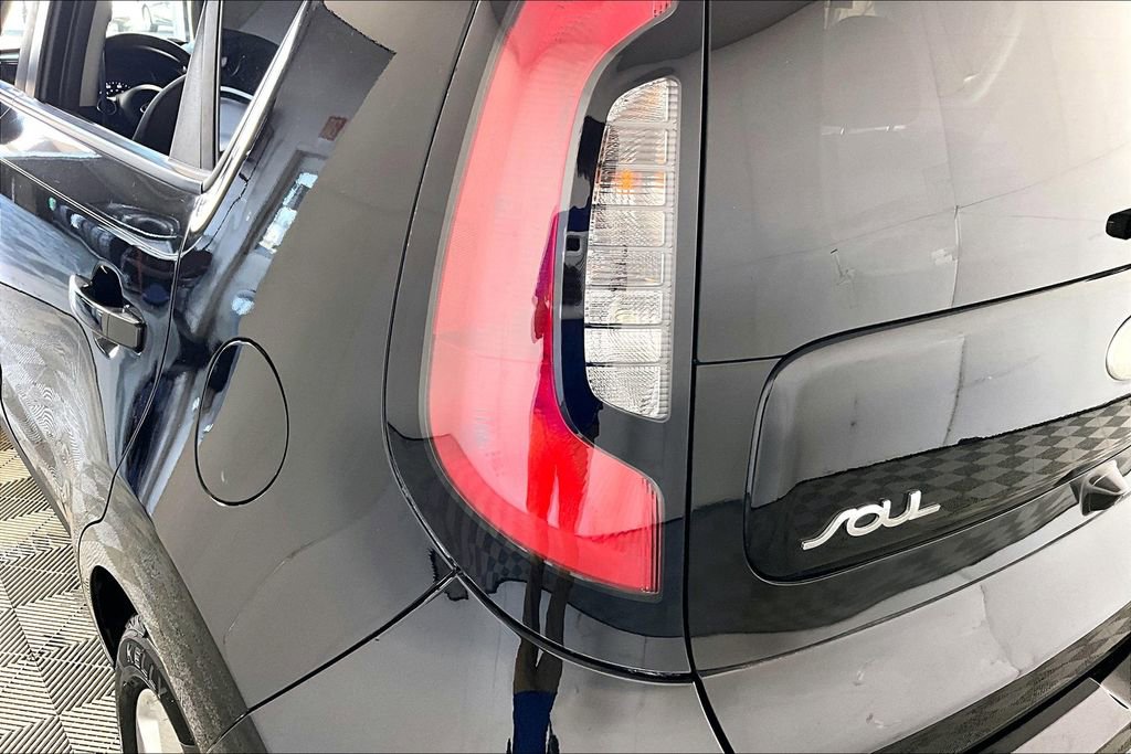 Used 2019 Kia Soul image 29