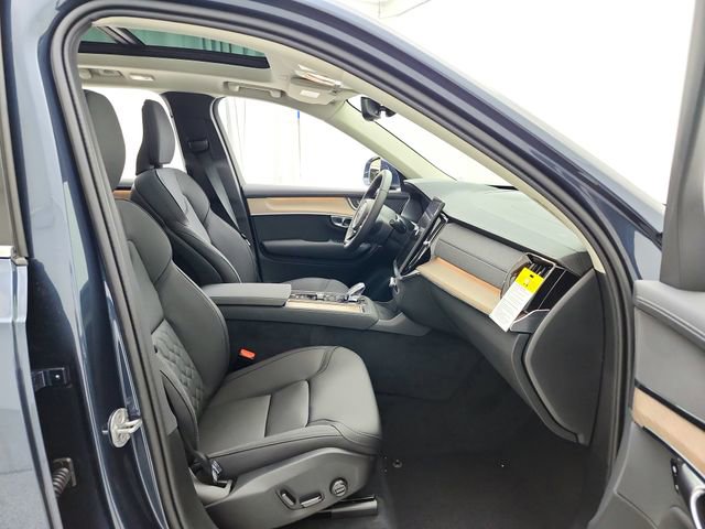 New 2026 Volvo XC90 B5 Core image 18