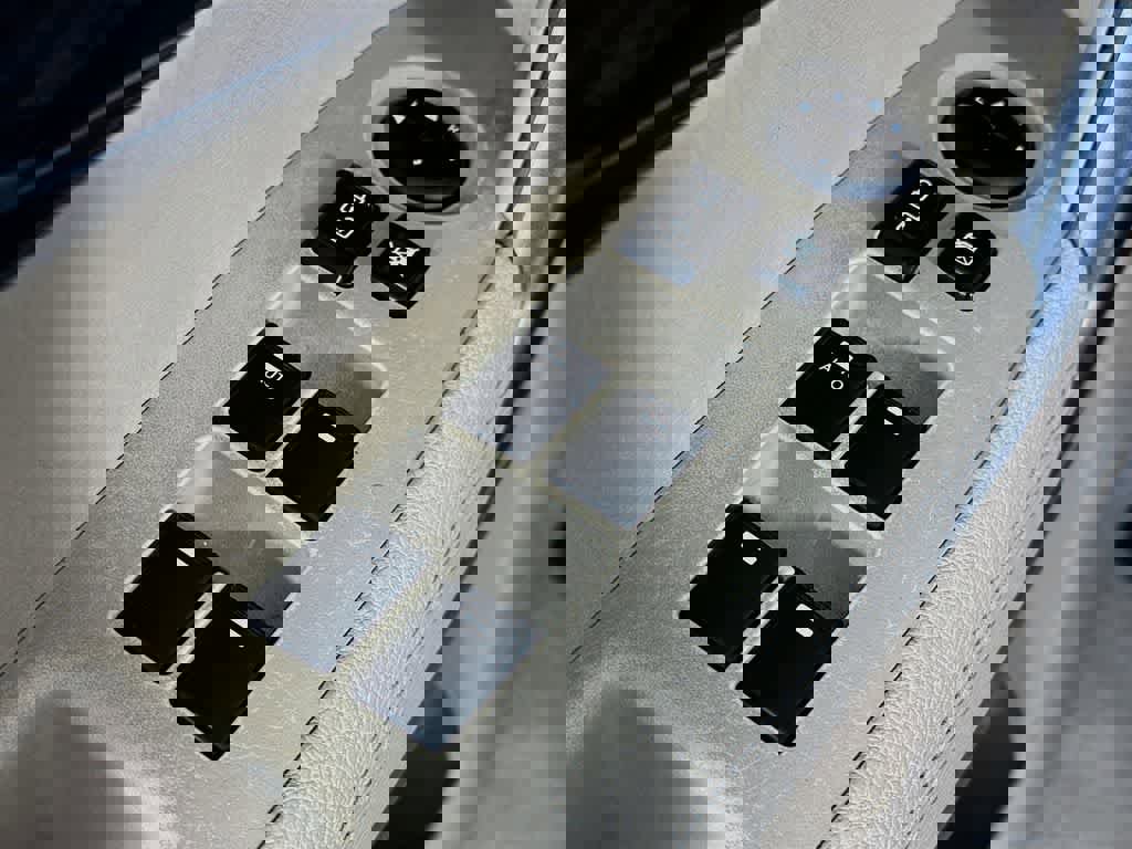 Used 2013 Kia Sorento LX w/ Convenience Pkg image 28